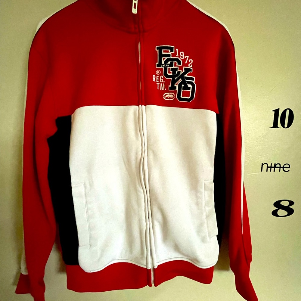 ECKO brand men’s sweater size small mint condition